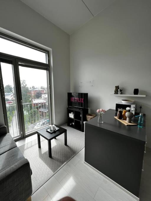 شقة Cozy Penthouse Loft - Near The Airport فانتا المظهر الخارجي الصورة