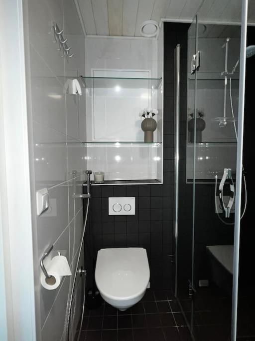 شقة Cozy Penthouse Loft - Near The Airport فانتا المظهر الخارجي الصورة