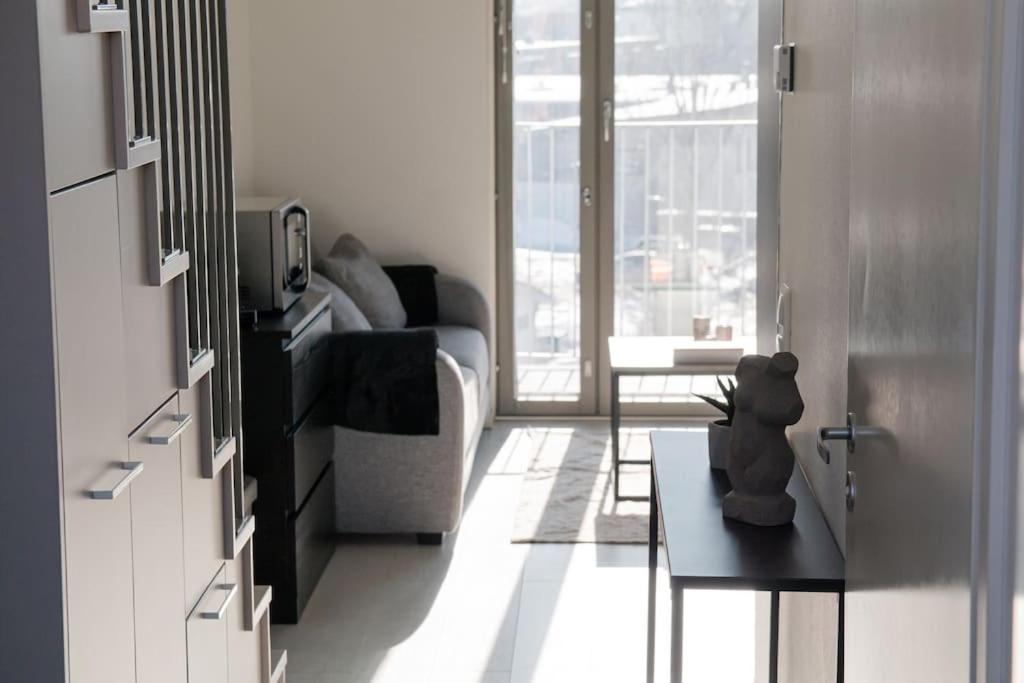 شقة Cozy Penthouse Loft - Near The Airport فانتا المظهر الخارجي الصورة
